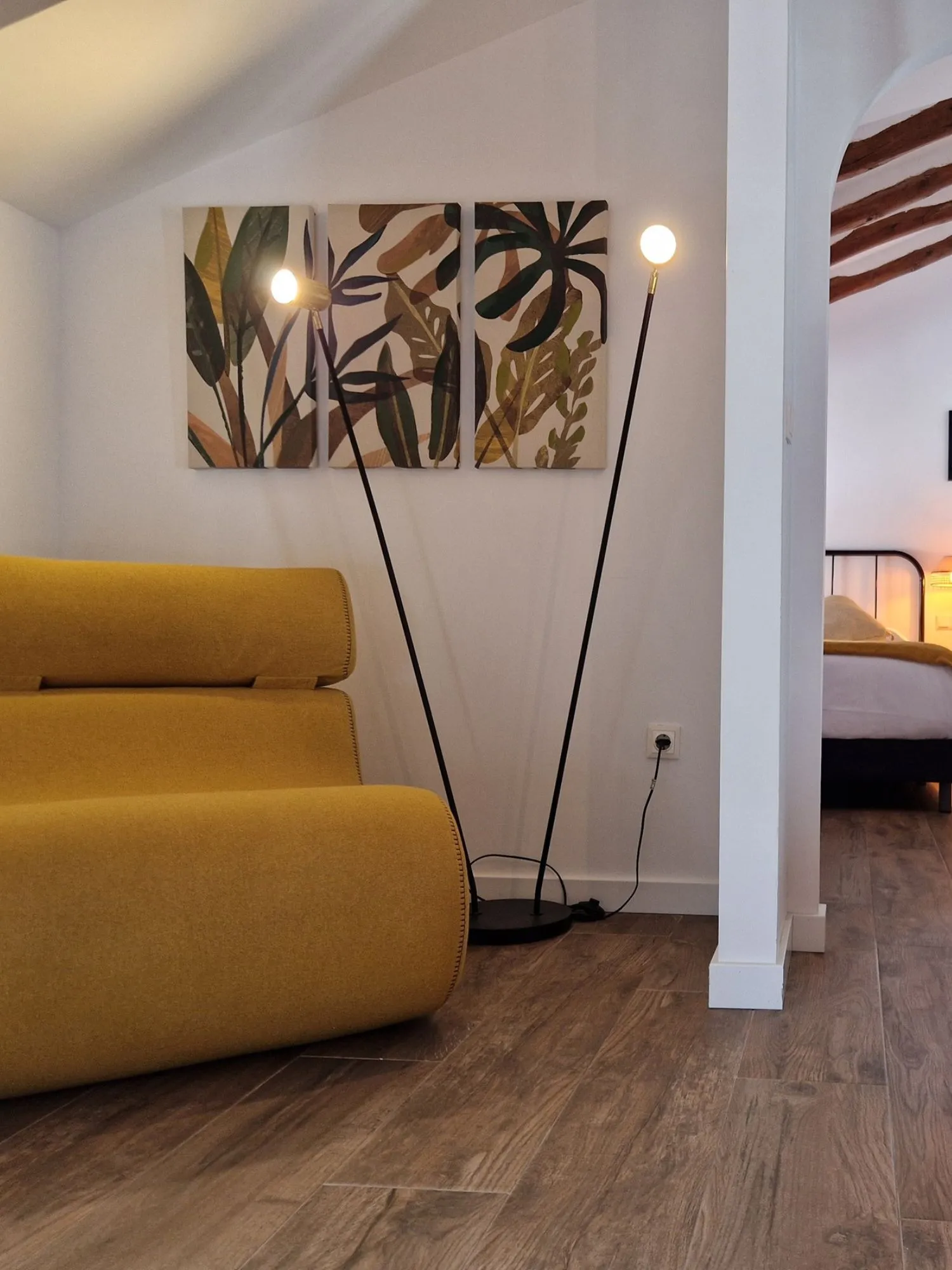 Habitación con vistas a la Sierra de Bernia en el Hotel Boutique Cases Noves en Guadalest (pasillo)