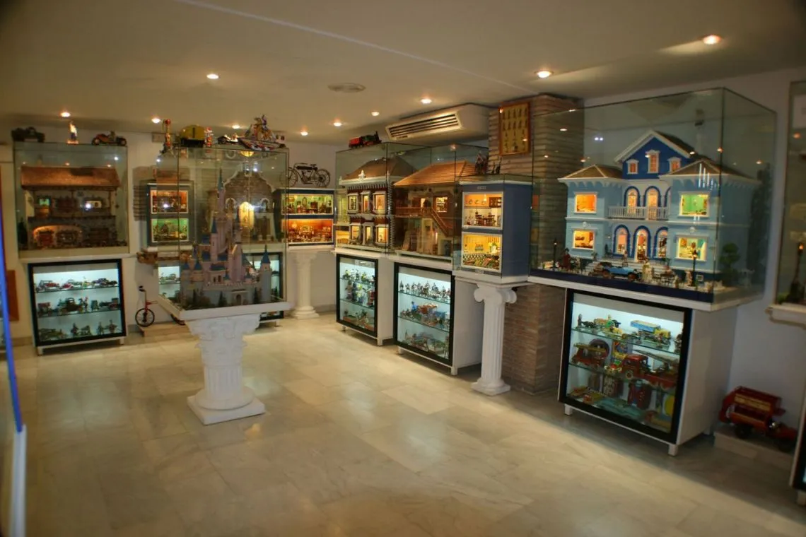 Visita el Museo Antonio Marco cerca del Hotel Boutique Cases Noves en Guadalest